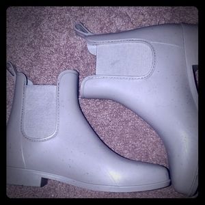 Gray rainboots